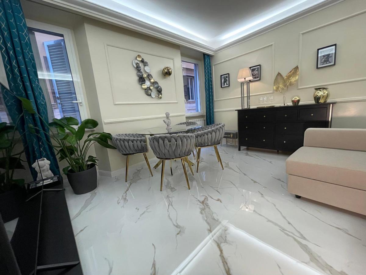 Spanish Steps Glamour & Sauna Luxury Apartment **** Рим Экстерьер фото