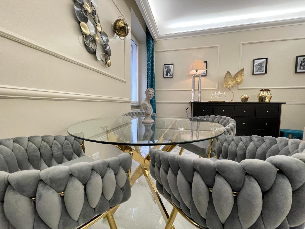 Spanish Steps Glamour & Sauna Luxury Apartment **** Рим Экстерьер фото