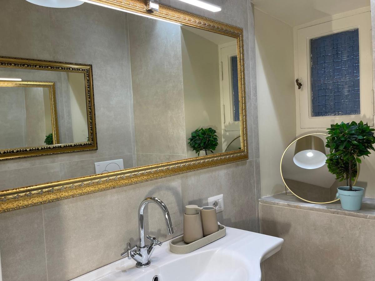 Spanish Steps Glamour & Sauna Luxury Apartment **** Рим Экстерьер фото